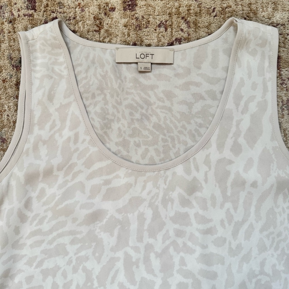 LOFT Tank Top - Picture 2 of 11